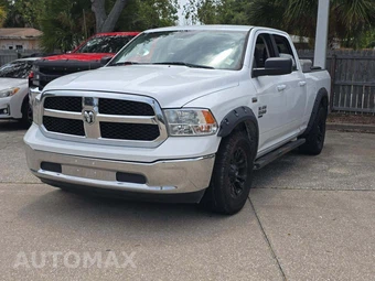 2019 Ram 1500 Classic SLT Crew Cab Medium Bed