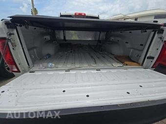 2019 Ram 1500 Classic SLT Crew Cab Medium Bed – miniatura 14