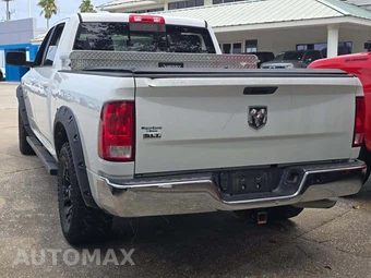 2019 Ram 1500 Classic SLT Crew Cab Medium Bed – miniatura 2