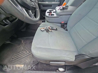 2019 Ram 1500 Classic SLT Crew Cab Medium Bed – miniatura 28