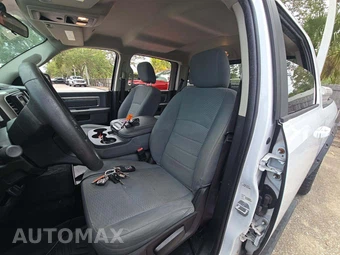 2019 Ram 1500 Classic SLT Crew Cab Medium Bed – miniatura 6