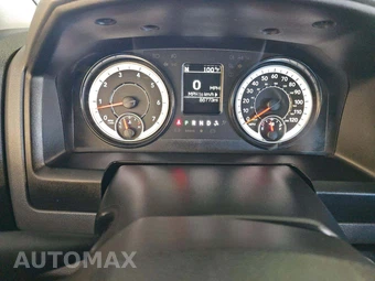 2019 Ram 1500 Classic SLT Crew Cab Medium Bed – miniatura 6