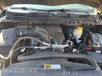 2019 Ram 1500 Classic SLT Crew Cab Medium Bed - miniatura 16