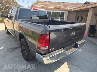2019 Ram 1500 Classic SLT Crew Cab Medium Bed - miniatura 6