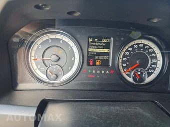 2019 Ram 1500 Classic SLT Crew Cab Medium Bed - miniatura 12