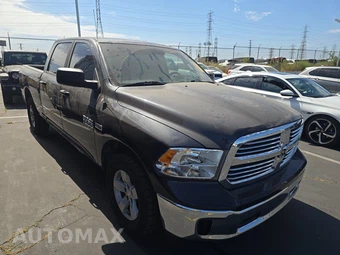 2019 Ram 1500 Classic SLT Crew Cab Medium Bed - miniatura 3