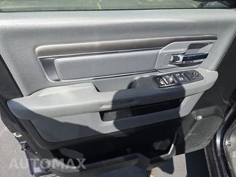 2019 Ram 1500 Classic SLT Crew Cab Medium Bed - miniatura 9