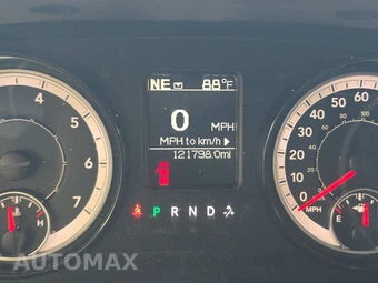 2019 Ram 1500 Classic SLT Crew Cab Medium Bed - miniatura 8