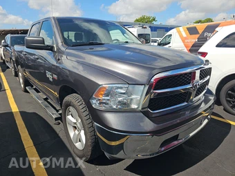 2019 Ram 1500 Classic SLT Crew Cab Medium Bed - miniatura 3