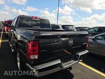 2019 Ram 1500 Classic SLT Crew Cab Medium Bed - miniatura 5