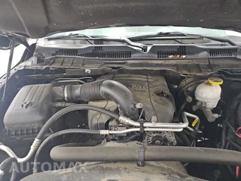 2019 Ram 1500 Classic SLT Crew Cab Medium Bed – miniatura 15