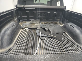 2019 Ram 1500 Classic SLT Crew Cab Medium Bed – miniatura 16