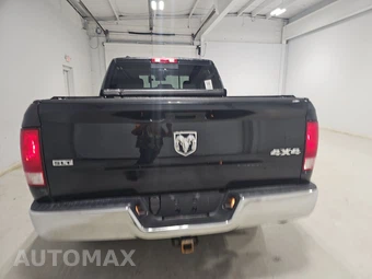 2019 Ram 1500 Classic SLT Crew Cab Medium Bed – miniatura 5