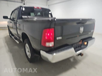 2019 Ram 1500 Classic SLT Crew Cab Medium Bed – miniatura 6