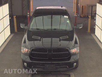 2019 Ram 1500 Classic SLT Crew Cab Short Bed - miniatura 2