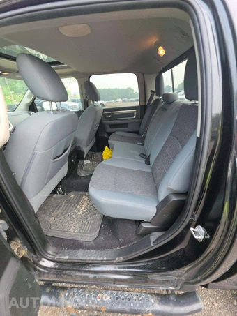 2019 Ram 1500 Classic SLT Crew Cab Short Bed - miniatura 10