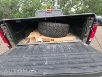 2019 Ram 1500 Classic SLT Crew Cab Short Bed - miniatura 11