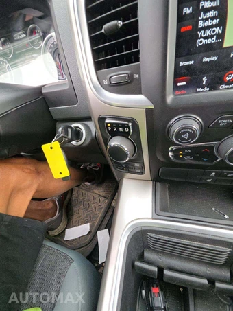 2019 Ram 1500 Classic SLT Crew Cab Short Bed - miniatura 5