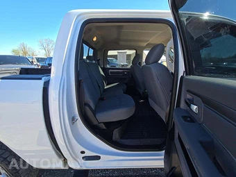 2019 Ram 1500 Classic SLT Crew Cab Short Bed - miniatura 13