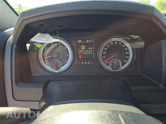 2019 Ram 1500 Classic SLT Crew Cab Short Bed - miniatura 6