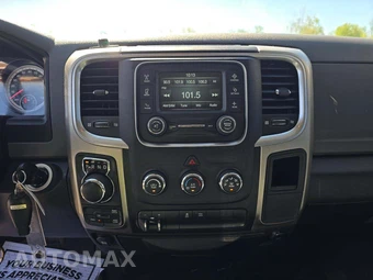 2019 Ram 1500 Classic SLT Crew Cab Short Bed - miniatura 7