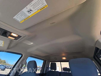 2019 Ram 1500 Classic SLT Crew Cab Short Bed - miniatura 8