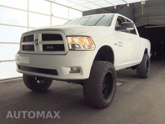 2019 Ram 1500 Classic SLT Crew Cab Short Bed