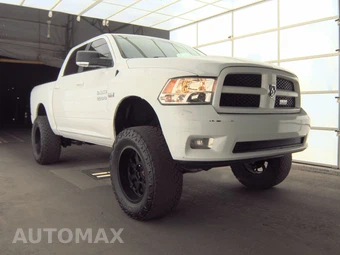 2019 Ram 1500 Classic SLT Crew Cab Short Bed - miniatura 3