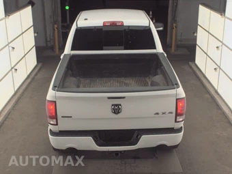 2019 Ram 1500 Classic SLT Crew Cab Short Bed - miniatura 5