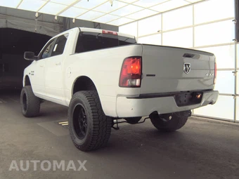 2019 Ram 1500 Classic SLT Crew Cab Short Bed - miniatura 6