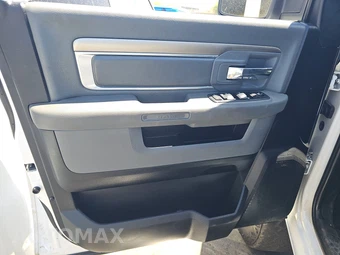 2019 Ram 1500 Classic SLT Crew Cab Short Bed - miniatura 9
