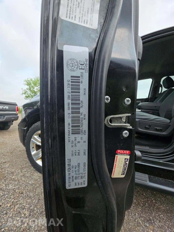 2019 Ram 1500 Classic SLT Crew Cab Short Bed – miniatura 5