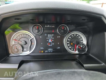 2019 Ram 1500 Classic SLT Crew Cab Short Bed – miniatura 6