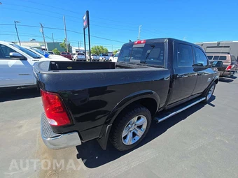2019 Ram 1500 Classic SLT Crew Cab Short Bed - miniatura 3
