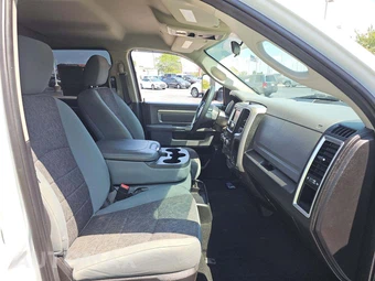 2019 Ram 1500 Classic SLT Crew Cab Short Bed - miniatura 18