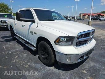 2019 Ram 1500 Classic SLT Crew Cab Short Bed - miniatura 4
