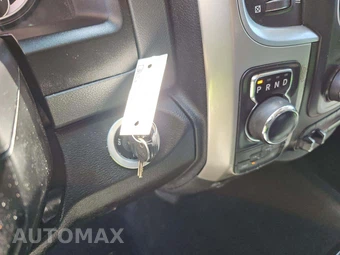 2019 Ram 1500 Classic SLT Crew Cab Short Bed - miniatura 8