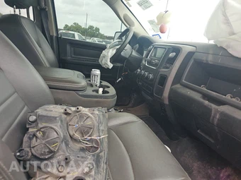 2019 Ram 1500 Classic Tradesman Crew Cab Medium Bed – miniatura 8