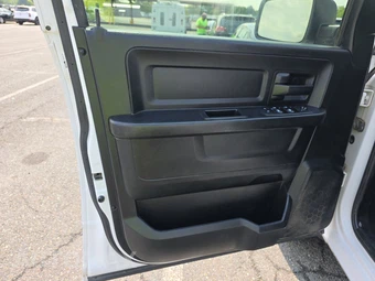 2019 Ram 1500 Classic Tradesman Crew Cab Short Bed - miniatura 9
