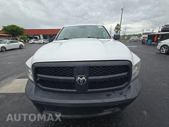 2019 Ram 1500 Classic Tradesman Crew Cab Short Bed - miniatura 2