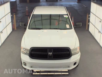 2019 Ram 1500 Classic Tradesman Extended Cab Medium Bed – miniatura 2