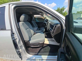 2019 Ram 1500 Classic Tradesman Extended Cab Medium Bed – miniatura 18