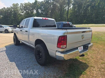 2019 Ram 1500 Classic Tradesman Extended Cab Medium Bed – miniatura 2