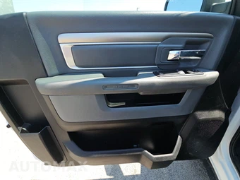 2019 Ram 1500 Classic Tradesman Regular Cab Long Bed - miniatura 9