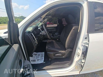 2019 Ram 1500 Classic Warlock Extended Cab Medium Bed - miniatura 3