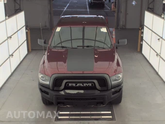 2019 Ram 1500 Classic Warlock Extended Cab Medium Bed - miniatura 2
