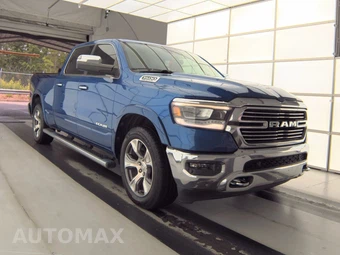 2019 Ram 1500 Laramie Crew Cab Medium Bed - miniatura 3