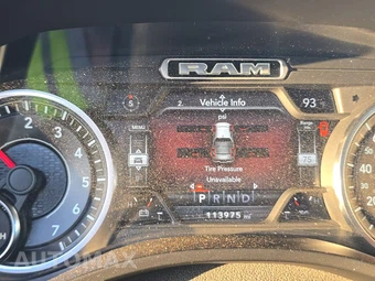 2019 Ram 1500 Laramie Crew Cab Medium Bed - miniatura 12