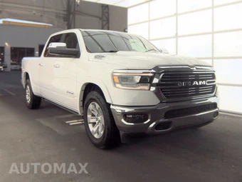 2019 Ram 1500 Laramie Crew Cab Medium Bed - miniatura 3