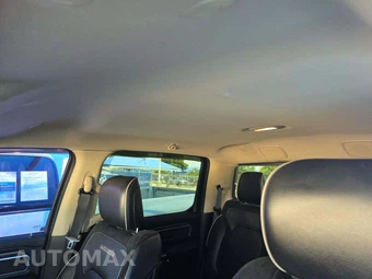 2019 Ram 1500 Laramie Crew Cab Short Bed - miniatura 11